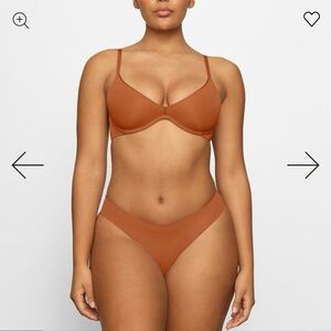 NWT Skims Weightless Scoop Bra in Bronze Size 36DDD